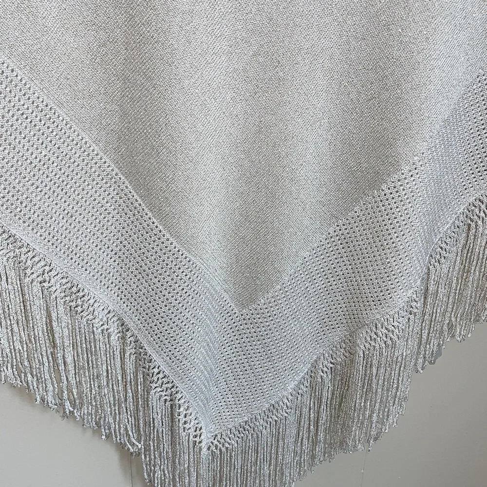 White House Black Market Shimmering  Cream Metallic Gold Poncho - Picture 4 of 7